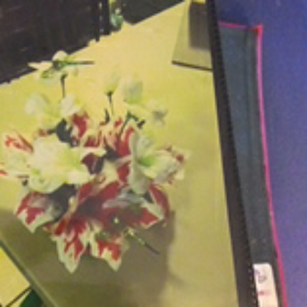 Hand made Flower Arrangements - Picture 8 of 8